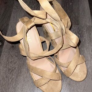 pretty nude heals that tie up to ankles